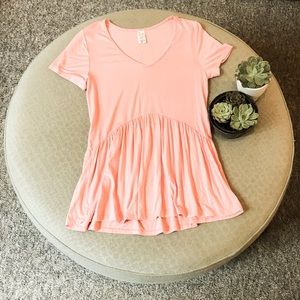 Short sleeve flowy pink blouse